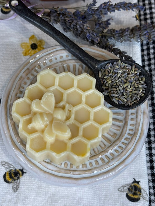 Moonlight Lavender & Honey Harvest Soap Collection: Moonlit Honeycomb